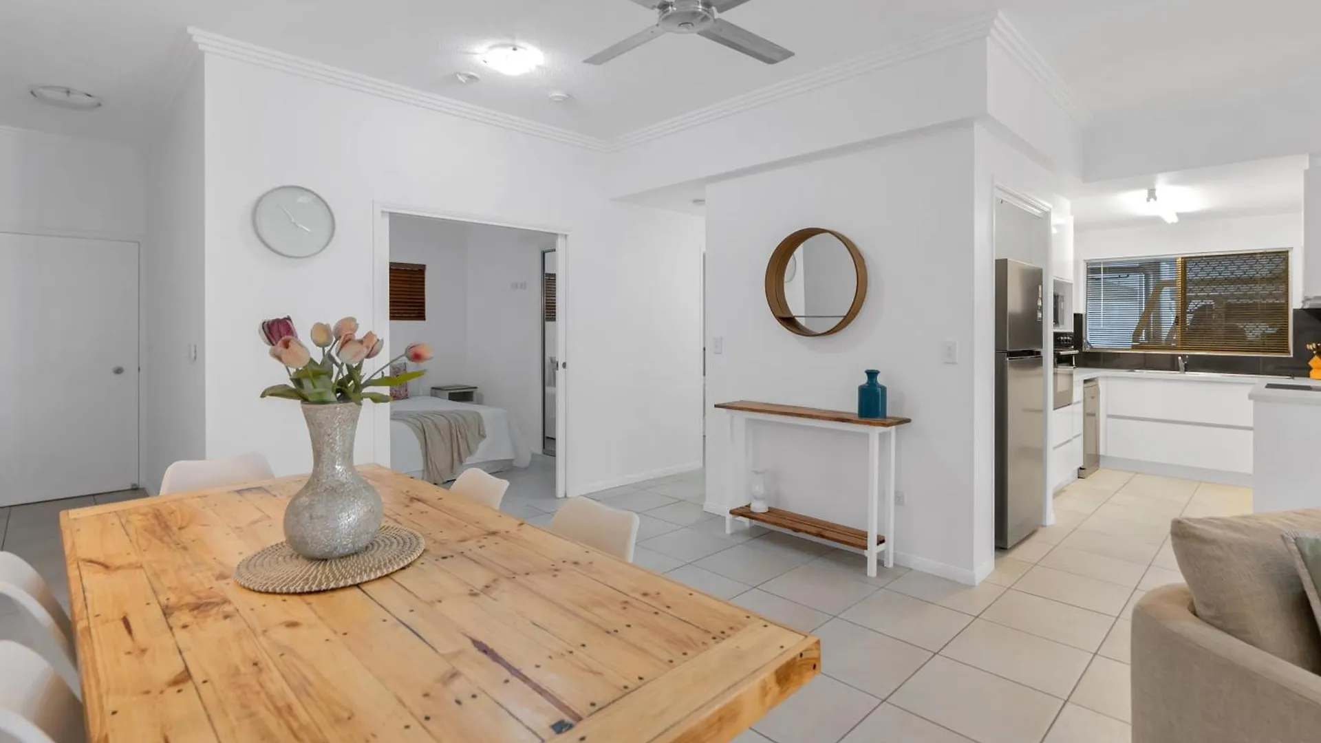 Апартаменты 'Eclipse' A Poolside Family Escape In The Cbd Кэрнс Австралия